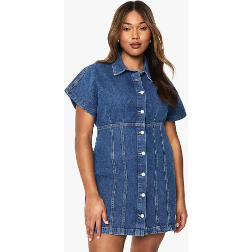 Grande Taille - Robe Courte Boutonnée En Jean - 44 - boohoo - Modalova