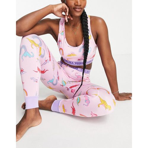Pyjama legging et crop top à motif dinosaure arc-en-ciel - Chelsea Peers - Modalova
