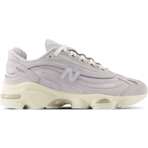 Commandez maintenant New Balance 1000 - Chaussures - 38 - Gris - Cuir. Soyez les premiers à mettre la main sur les baskets, les survêtements, les sa - 315217166602055 - Modalova