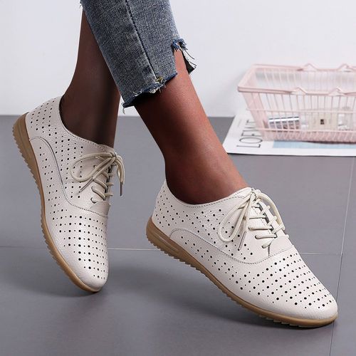 Chaussures oxfords minimalistes à lacets - SHEIN - Modalova