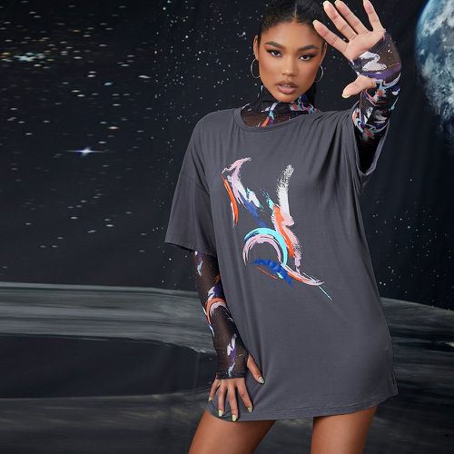 Ensemble T-shirt transparent à imprimé galaxie à col montant & T-shirt à imprimé graffiti - SHEIN - Modalova