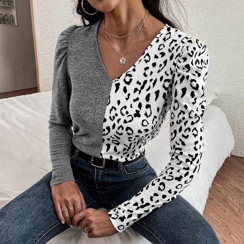 T-shirt à blocs de couleurs léopard col en V - SHEIN - Modalova