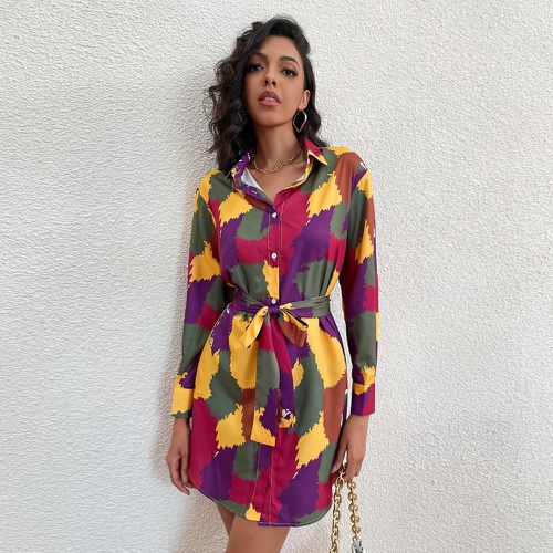Robe chemise à blocs de couleurs ceinturée - SHEIN - Modalova