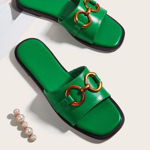 Sandales plates à détail en métal - SHEIN - Modalova