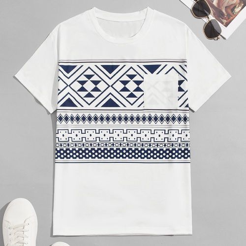 T-shirt à imprimé géométrique patch à poche - SHEIN - Modalova