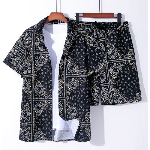 Aléatoire à imprimé foulard Chemise & à cordon Short (sans t-shirt) - SHEIN - Modalova