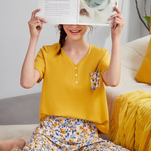 Ensemble de pyjama T-shirt avec poche & Pantalon à imprimé floral - SHEIN - Modalova