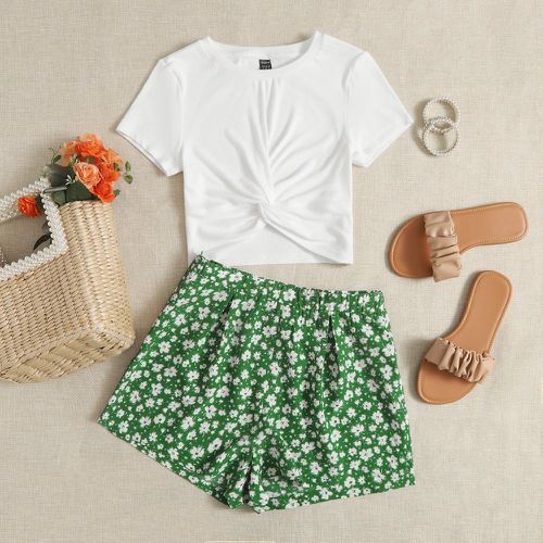 T-shirt torsadé & Short à imprimé floral à détail plié - SHEIN - Modalova