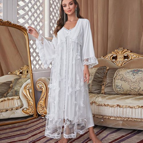 Papillon & brodé fleur ourlet en dentelle Robe de nuit & Robe de nuit à fines brides - SHEIN - Modalova