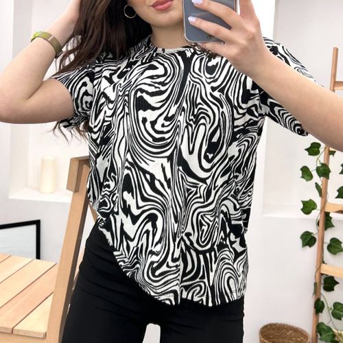 T-shirt à imprimé marbré asymétrique - SHEIN - Modalova