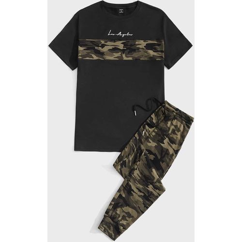 T-shirt à camouflage à lettres & Pantalon de survêtement à cordon - SHEIN - Modalova