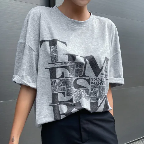 T-shirt à imprimé journal - SHEIN - Modalova