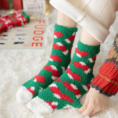 Chaussettes à motif chaussettes de Noël duveteux - SHEIN - Modalova