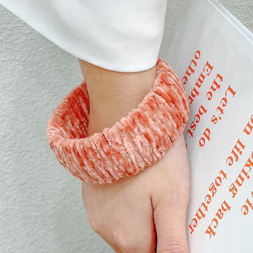Bracelet minimaliste en tissu duveteux - SHEIN - Modalova