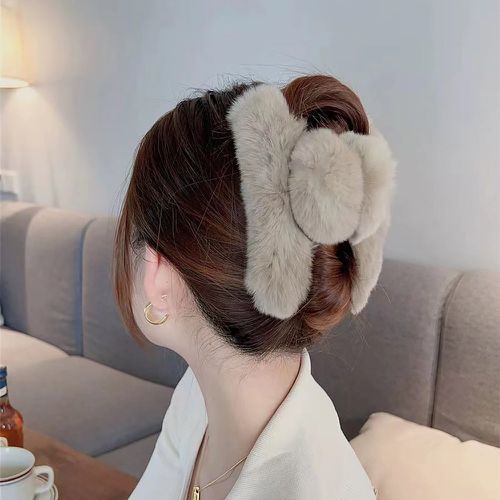 Griffe de cheveux duveteuse minimaliste - SHEIN - Modalova