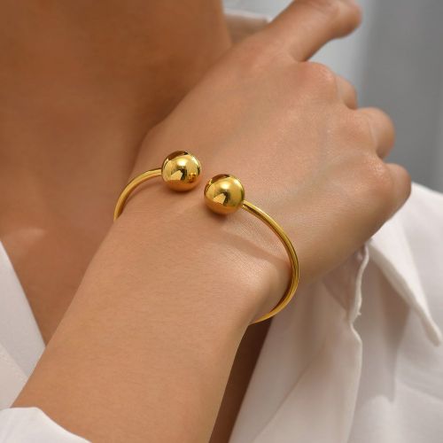 Pièce Bracelet à breloques à double perle plaqué or 18 carats en acier inoxydable, cadeau de style pour les amis pour tous les jours et les vacanc - SHEIN - Modalova