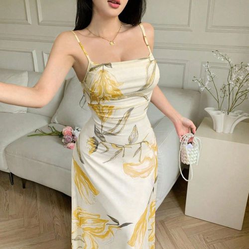 Robe d'été décontractées avec imprimé floral en maille, bretelles spaghetti et volants à la taille - SHEIN - Modalova