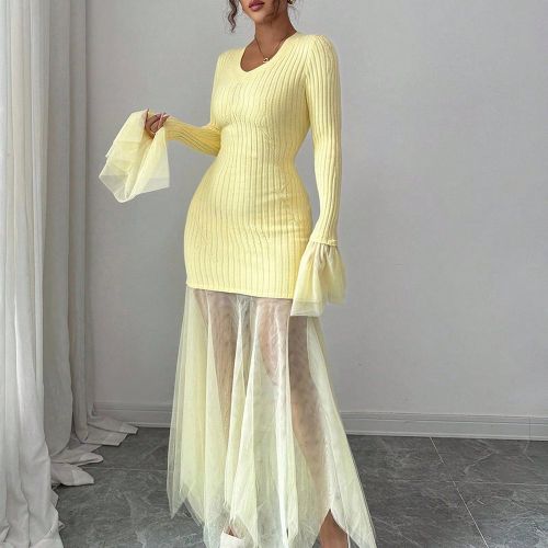 Robe pull ajustée de style romantique et élégant avec encolure en forme de trou de serrure, manches longues - SHEIN - Modalova