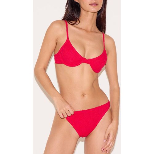Red Bas De Bikini Taille Haute À Imprimé Floral Texturé | Taille 42 - PrettyLittleThing - Modalova