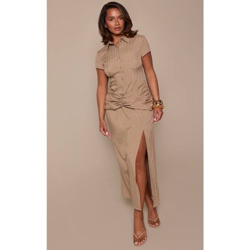 Stone Robe Maxi Ajustée À Rayures Tennis Et Détail Ceinture Chocolat Boutonnée | Taille 36 - PrettyLittleThing - Modalova
