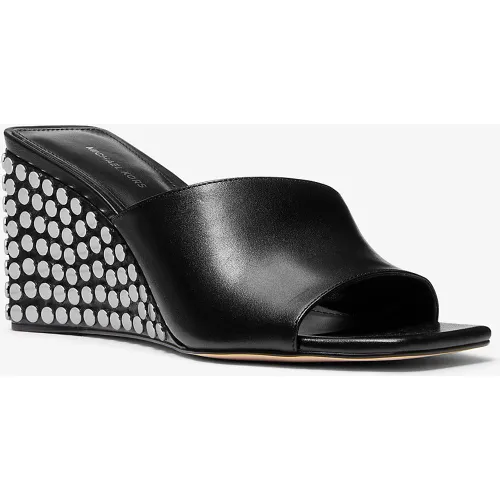 MK Sandale Merriam en cuir clouté à semelle compensée - Michael Kors - MICHAEL Michael Kors - Modalova