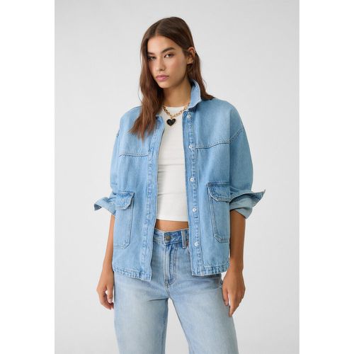 Surchemise en jean cargo avec poches avant M - Stradivarius - Modalova