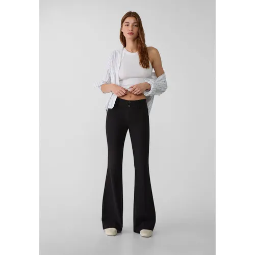 Pantalon habillé flare 32 - Stradivarius - Modalova