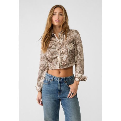 Chemise courte satinée froncée à imprimé animal XS - Stradivarius - Modalova