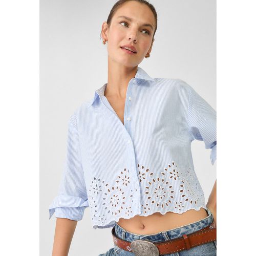 Chemise courte à rayures avec broderies en popeline L - Stradivarius - Modalova