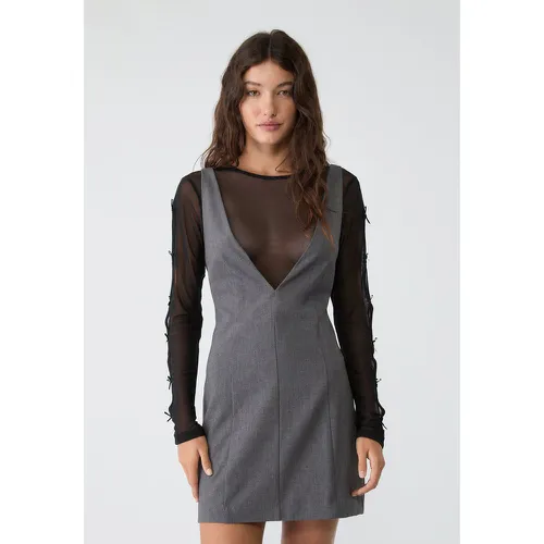 Robe courte décolleté en V XS - Stradivarius - Modalova