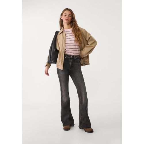 Jean flare slit DENIM NOIR EFFET DÉLAVÉ 32 - Stradivarius - Modalova