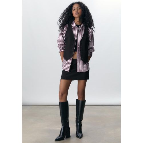 Gilet court à boutons XS - Stradivarius - Modalova