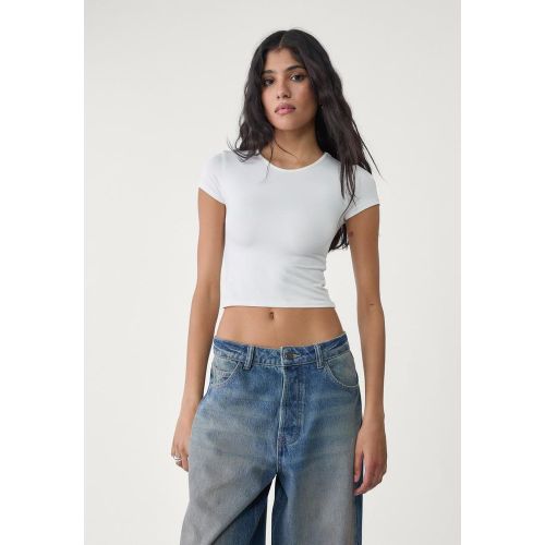 T-shirt basique en polyamide mélangé Écru XS - Stradivarius - Modalova