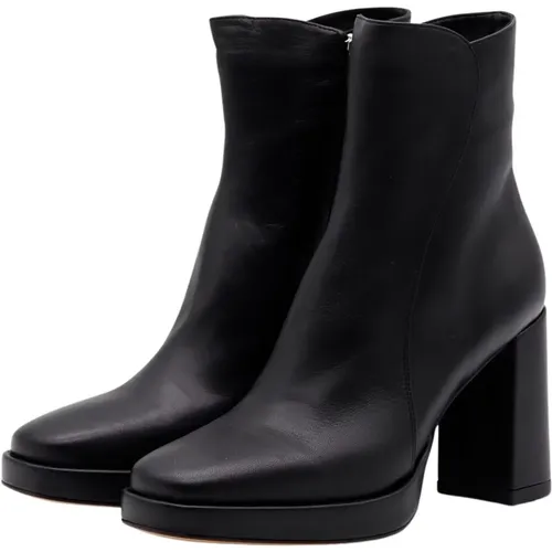 Shoes > Boots > Heeled Boots - - Pomme D'or - Modalova