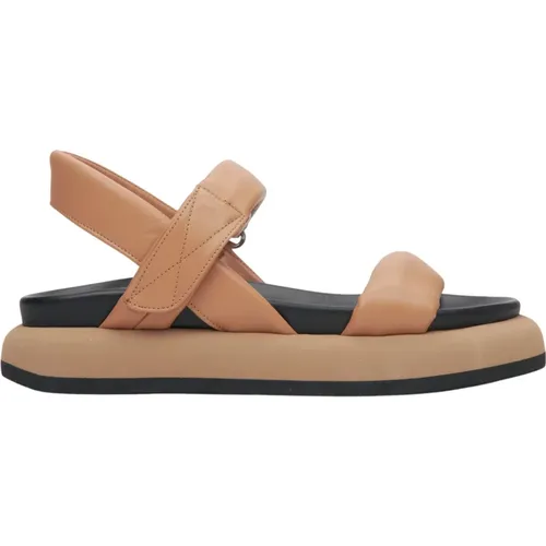 Shoes > Sandals > Flat Sandals - - Estro - Modalova