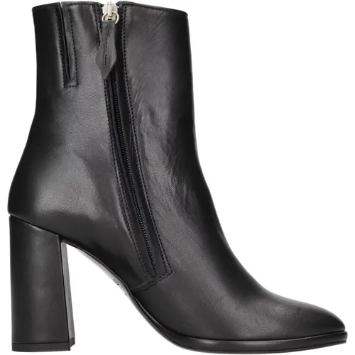 Shoes > Boots > Heeled Boots - - Ncub - Modalova