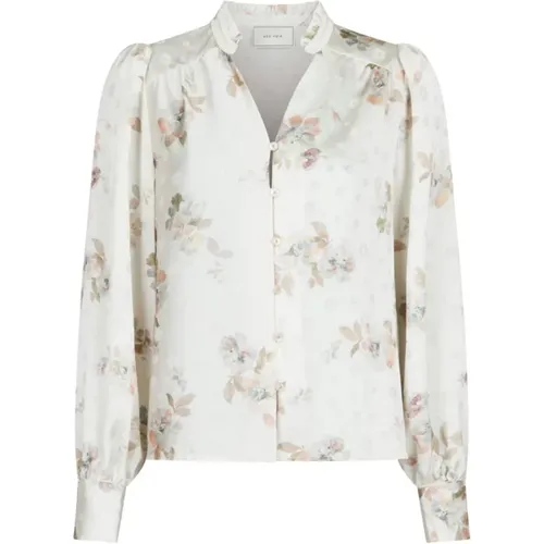 Blouses & Shirts > Shirts - - NEO NOIR - Modalova