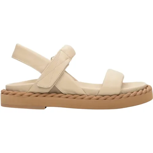 Shoes > Sandals > Flat Sandals - - Estro - Modalova