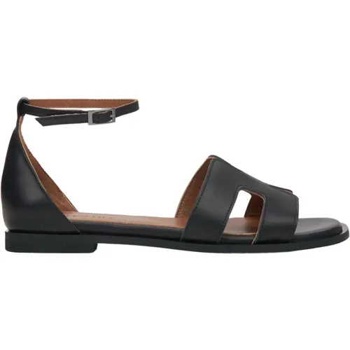 Shoes > Sandals > Flat Sandals - - Estro - Modalova