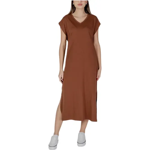 Dresses > Day Dresses > Midi Dresses - - b.Young - Modalova