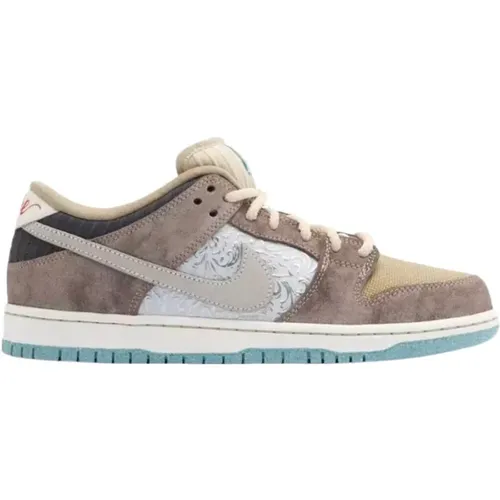 Nike - Shoes > Sneakers - Beige - Nike - Modalova