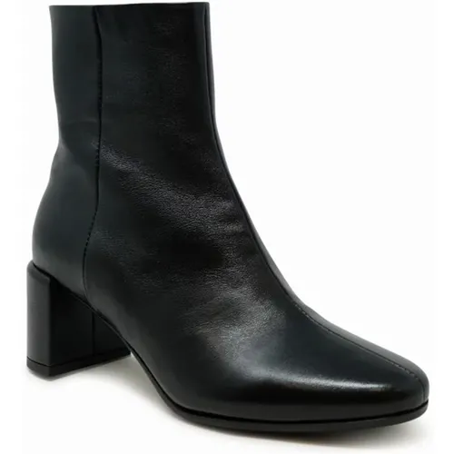 Shoes > Boots > Heeled Boots - - Halmanera - Modalova