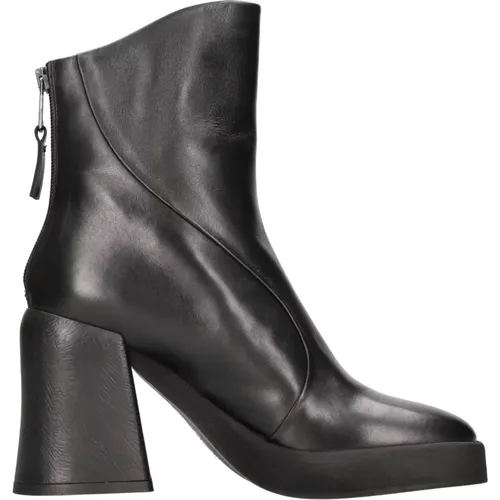 Shoes > Boots > Heeled Boots - - Strategia - Modalova