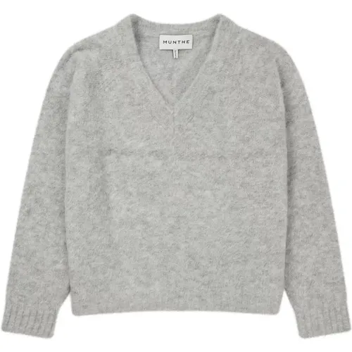 Knitwear > V-neck Knitwear - - Munthe - Modalova