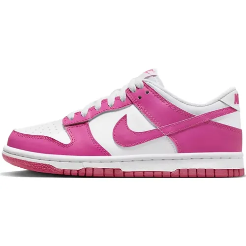 Nike - Shoes > Sneakers - Pink - Nike - Modalova