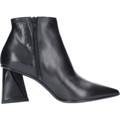 Shoes > Boots > Heeled Boots - - Strategia - Modalova