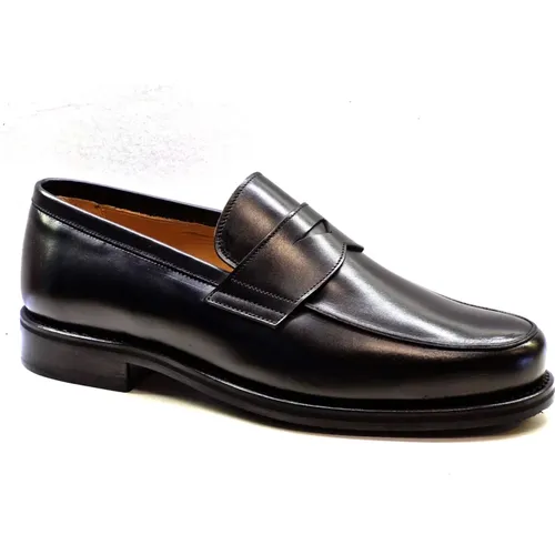 Shoes > Flats > Loafers - - Berwick - Modalova