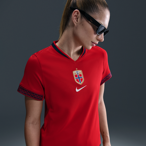 Maillot de foot Replica Dri-FIT Norvège 2025 Stadium Domicile (équipe féminine) - Nike - Modalova