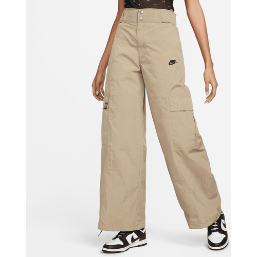 Nike - Pantalon de jogging oversize à taille haute et petit logo virgule -  Marron chanvre