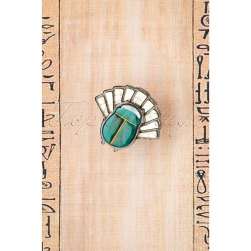 The Heart of Egypt Scarab Ring - erstwilder - Modalova